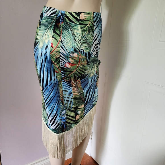 Fringe Floral Print Skirt - Picture 4 of 6